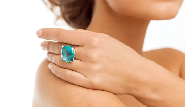 Beautiful woman with cocktail ring — Stock Photo, Image