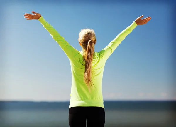 Woman doing sports outdoors — Stock Photo, Image