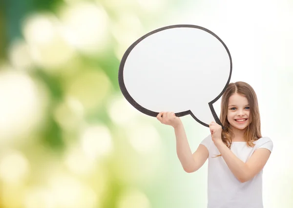 Niña sonriente con burbuja de texto en blanco —  Fotos de Stock