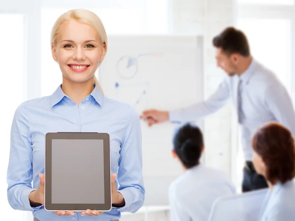 Businesswoman with blank black tablet pc screen — Stock Photo, Image