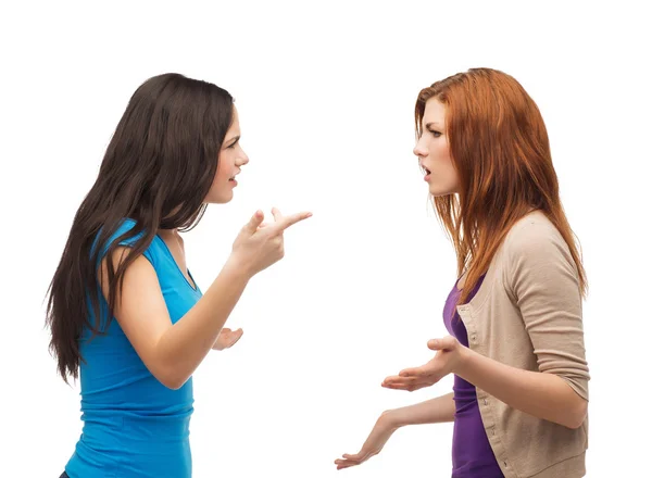 Two teenagers having a fight — Stock Photo, Image