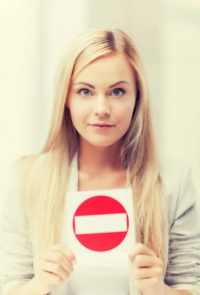 Woman with no entry sign — Stock Photo, Image