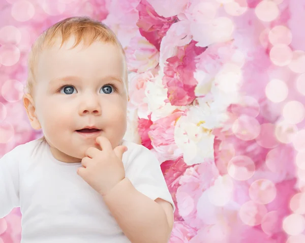 Lächelndes kleines Baby — Stockfoto