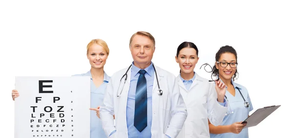 Doctores y enfermeras sonrientes —  Fotos de Stock