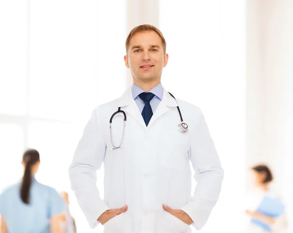 Smiling male doctor with stethoscope — Stock Photo, Image