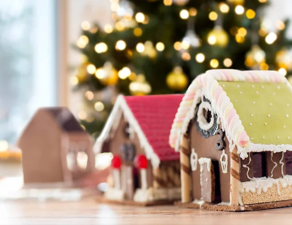 Close up of beautiful gingerbread houses at home — Stock Photo, Image