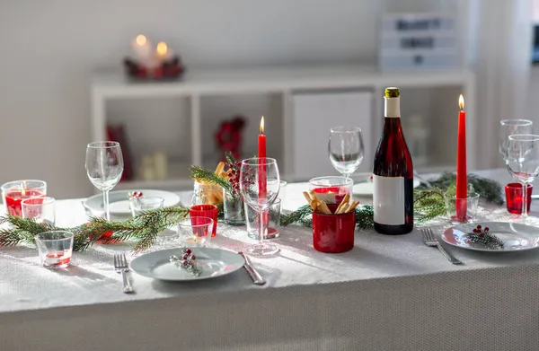 Christmas dinner party table serving at home — Stock Photo, Image