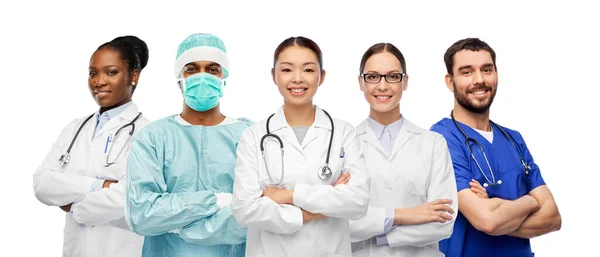 Grupo de médicos y enfermeras sonrientes felices — Foto de Stock