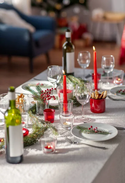 Christmas dinner party table serving at home — Stock Photo, Image