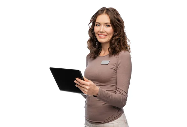 Gelukkig vrouwelijke winkel assistent met tablet pc — Stockfoto