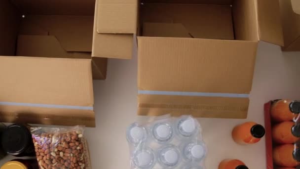 Food at distribution or refugee assistance center — Stock Video
