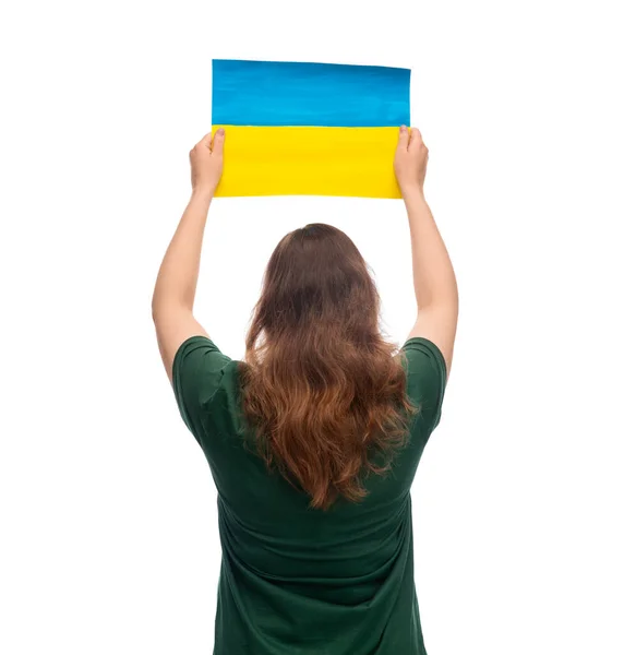 Γυναίκα που φέρει τη σημαία της Ουκρανίας — Φωτογραφία Αρχείου