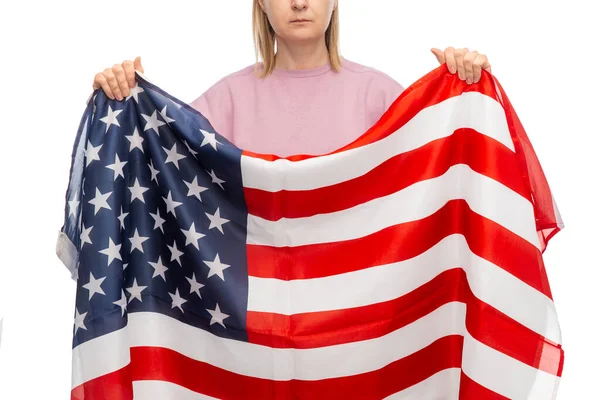 Woman with flag of united states of america — Stockfoto