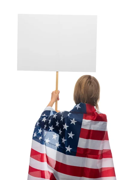 独立日 爱国和人权概念 拿着美国国旗和海报的妇女抗议对白人背景的抗议 — 图库照片