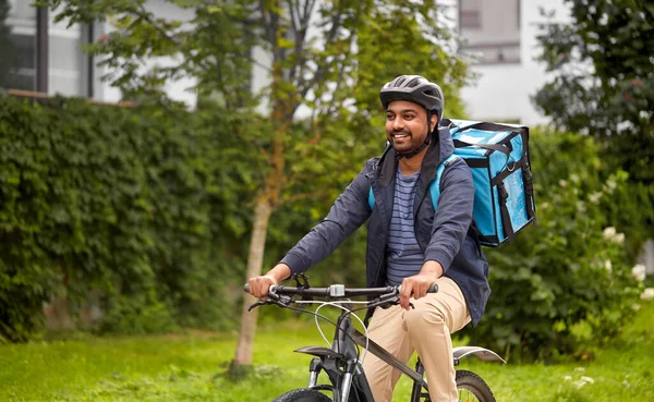 Envío Alimentos Transporte Concepto Personas Feliz Repartidor Sonriente Casco Bicicleta —  Fotos de Stock