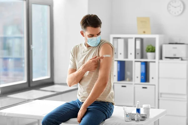Health Medicine Pandemic Concept Male Patient Mask Showing Patch His — Stock Photo, Image