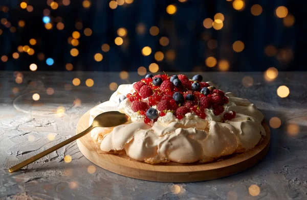 Alimente Culinare Coacere Concept Gătit Închiderea Tortului Meringue Pavlova Decorat — Fotografie, imagine de stoc