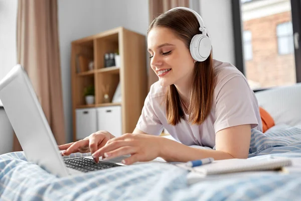 Escuela Educación Línea Concepto Learning Feliz Sonrisa Adolescente Estudiante Los —  Fotos de Stock