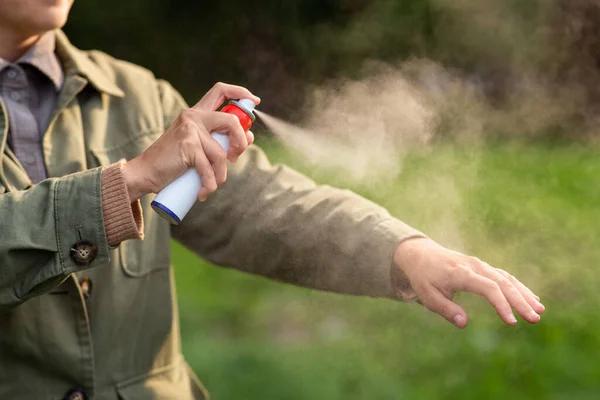 Health Care Protection People Concept Woman Spraying Insect Repellent Bug — Stockfoto