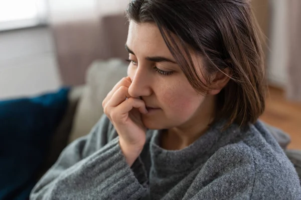 Psychische Gesundheit Psychische Probleme Und Depressionen Gestresste Frau Sitzt Hause — Stockfoto