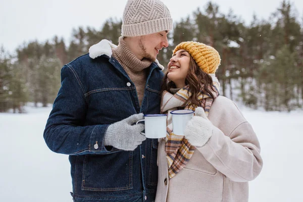People Season Love Drinks Leisure Concept Happy Couple Tea Cups — Stockfoto