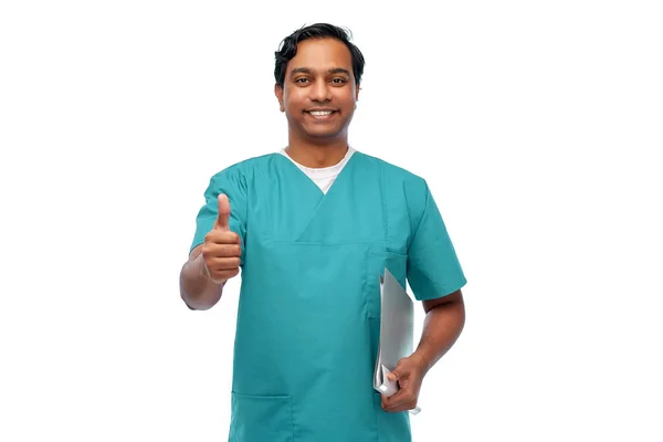 Здравоохранение Профессия Медицина Счастливый Улыбающийся Индийский Врач Медбрат Синей Форме — стоковое фото