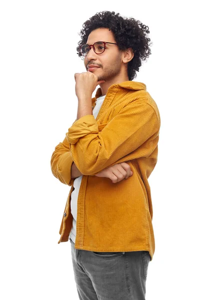 Nsanlar Moda Konsepti Gözlüklü Sarı Ceketli Adam Beyaz Arka Planda — Stok fotoğraf