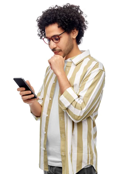 Technology Communication People Concept Puzzled Young Man Smartphone White Background — ストック写真