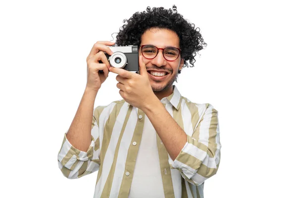 Fotografie Profese Lidé Koncept Šťastný Usmívající Muž Nebo Fotograf Brýlích — Stock fotografie