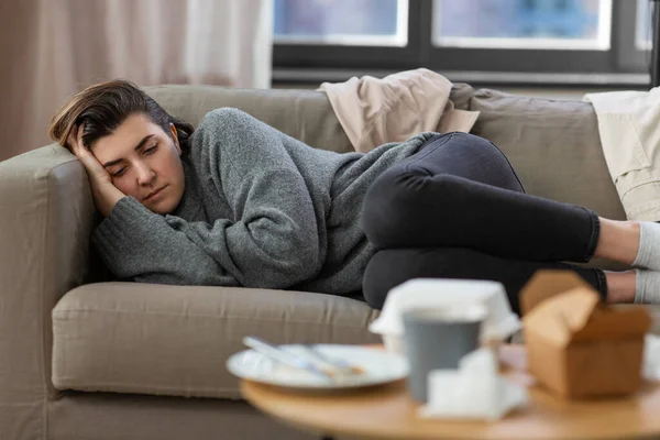 Psychické Zdraví Psychologické Problémy Deprese Stresovaná Žena Ležící Doma Pohovce — Stock fotografie