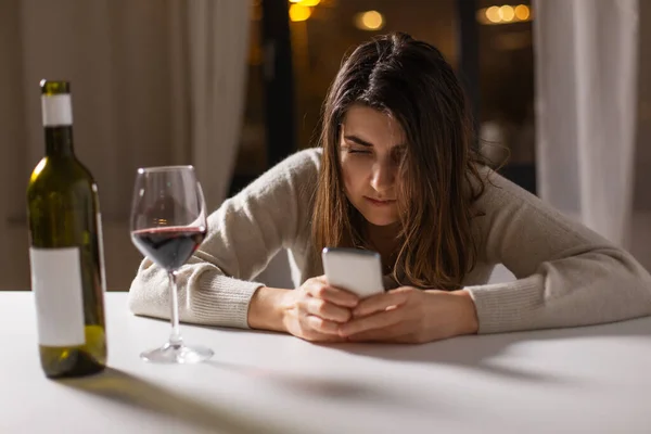 Alkoholism Alkoholmissbruk Och Människor Koncept Berusad Kvinna Eller Kvinna Alkoholist — Stockfoto