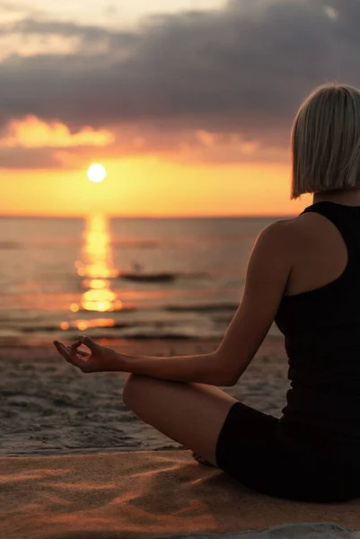 Yoga Mindfulness Meditation Concept Woman Meditating Lotus Pose Beach Sunset — Stockfoto