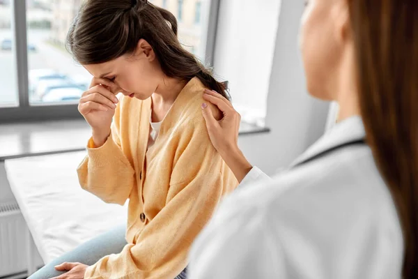 Medicine Healthcare People Concept Female Doctor Comforting Sad Woman Patient — Stock Photo, Image