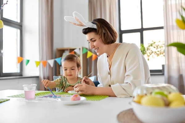 Urlaub Familie Und Menschen Konzept Glückliche Mutter Und Kleine Tochter — Stockfoto