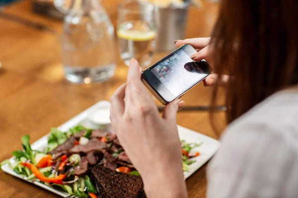 Technology People Concept Close Woman Smartphone Photographing Food Restaurant — 스톡 사진