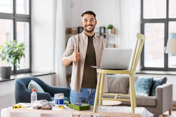 Furniture Restoration Diy Home Improvement Concept Happy Smiling Man Laptop — Stockfoto