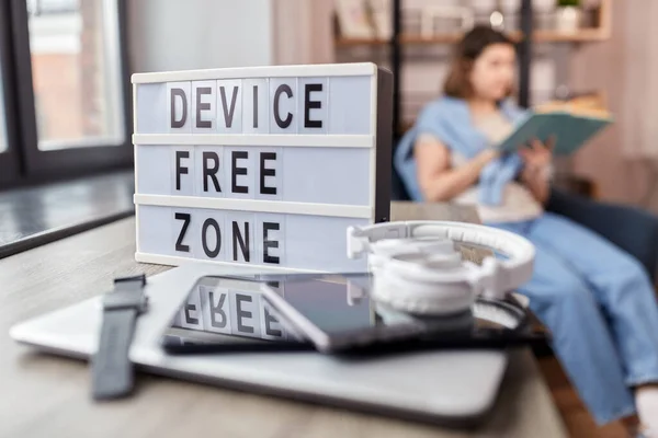 Digital Detox Leisure Concept Close Device Free Zone Words Light —  Fotos de Stock