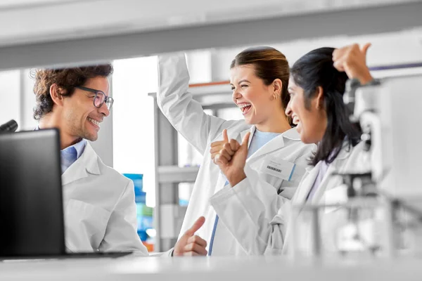 Science Work People Concept International Group Happy Scientists Celebrating Success — Stockfoto