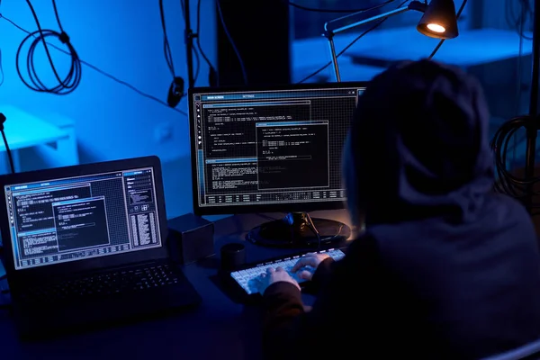 Cybercrime Hacking Technology Concept Female Hacker Dark Room Writing Code — Stockfoto
