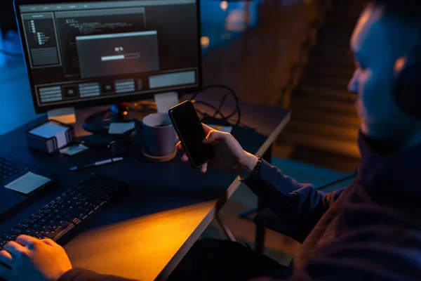 Cybercrime Hacking Technology Concept Close Male Hacker Smartphone Using Computer — Foto de Stock