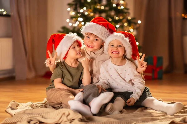Christmas Winter Holidays Childhood Concept Happy Little Girl Boys Santa — Stock Photo, Image