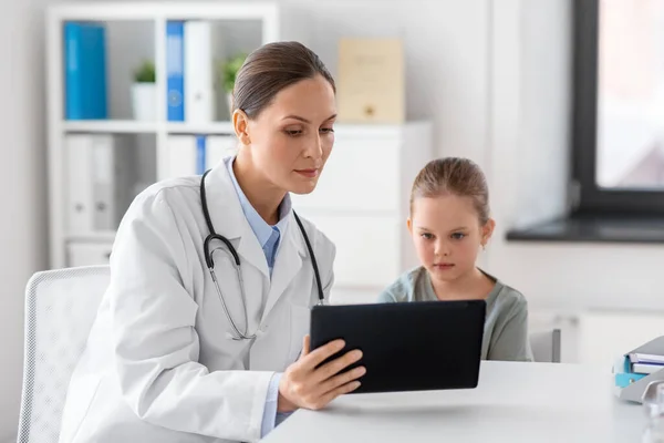 Medicine Healthcare Pediatry Concept Female Doctor Pediatrician Showing Tablet Computer — Photo