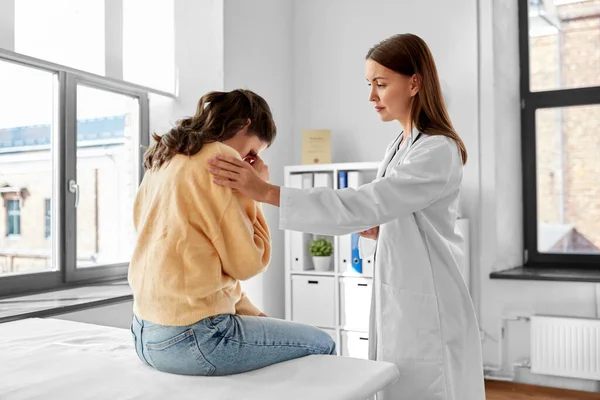 Medicine Healthcare People Concept Female Doctor Comforting Sad Woman Patient —  Fotos de Stock