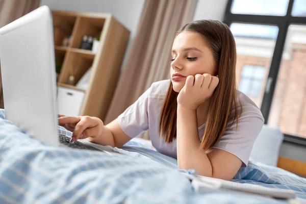 Schule Online Bildung Und Learning Konzept Gelangweiltes Teenager Studentenmädchen Mit — Stockfoto