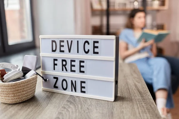 Digital Detox Leisure Concept Close Device Free Zone Words Light —  Fotos de Stock