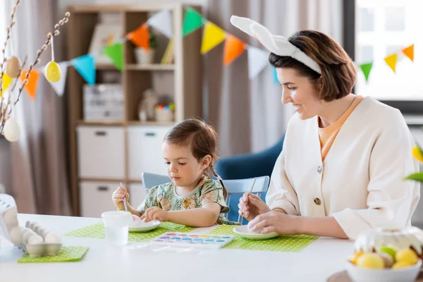 Urlaub Familie Und Menschen Konzept Glückliche Mutter Und Kleine Tochter — Stockfoto