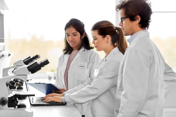 Science Research Work People Concept International Team Scientists Microscopes Laptop — Stok fotoğraf