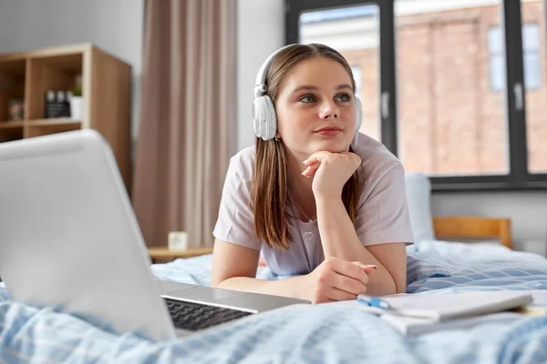 Escuela Educación Línea Concepto Learning Feliz Sonrisa Adolescente Estudiante Los — Foto de Stock