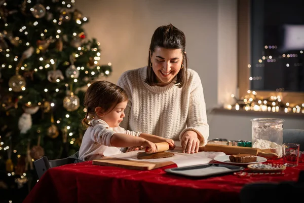 Familj Matlagning Och Vinter Semester Koncept Lycklig Mor Och Dotter — Stockfoto