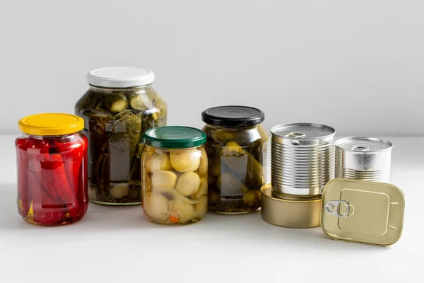 Food Storage Eating Preserve Concept Close Jars Tin Cans Preserves — Foto de Stock